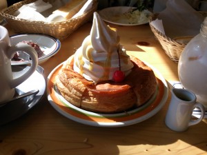 コメダ珈琲のシロノワール